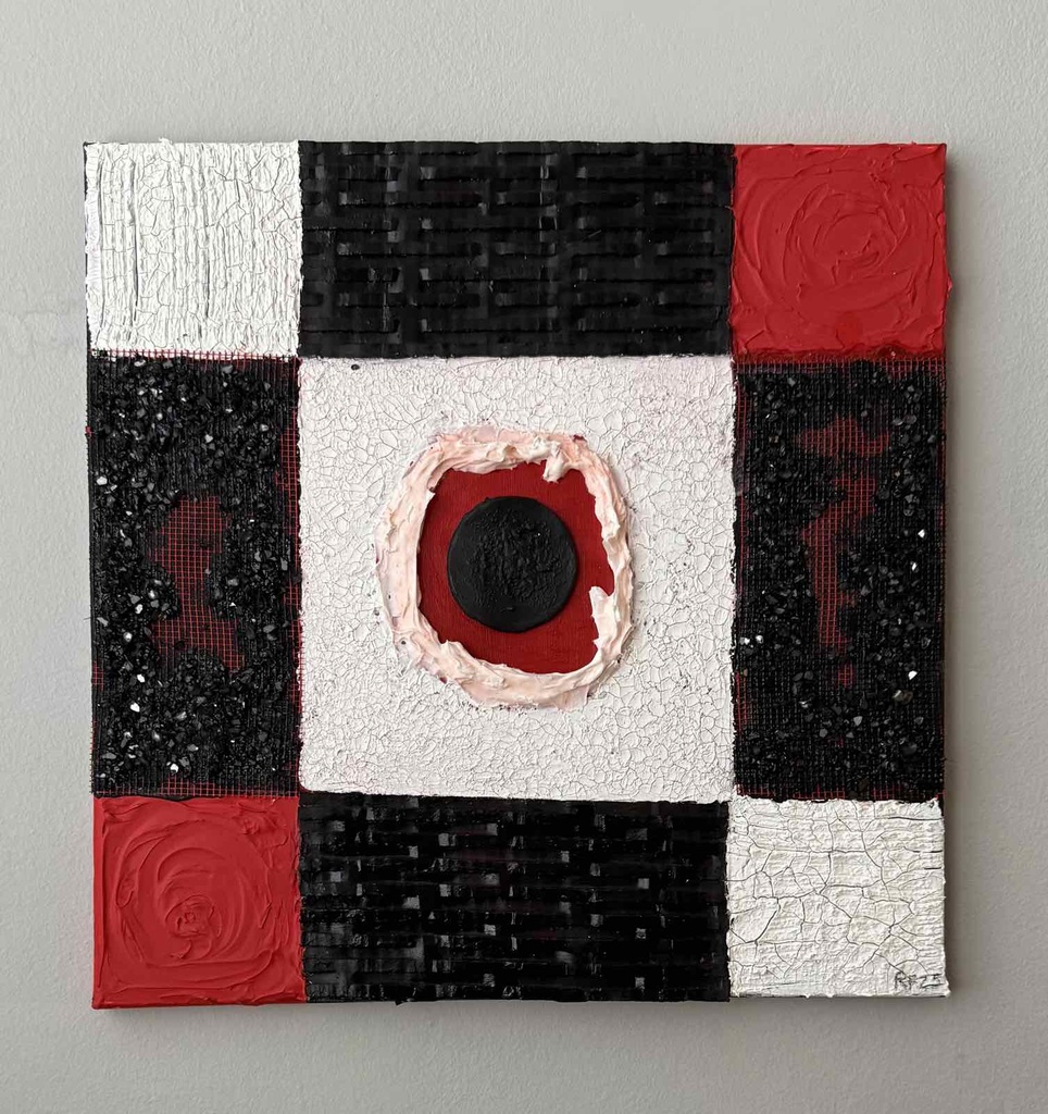 "Червено, черно и бяло" абстрактна картина с акрилни бои и смесена техника, платно с подрамка 40х40 см 